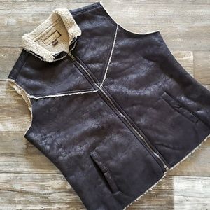 Legacy Falls vest size large